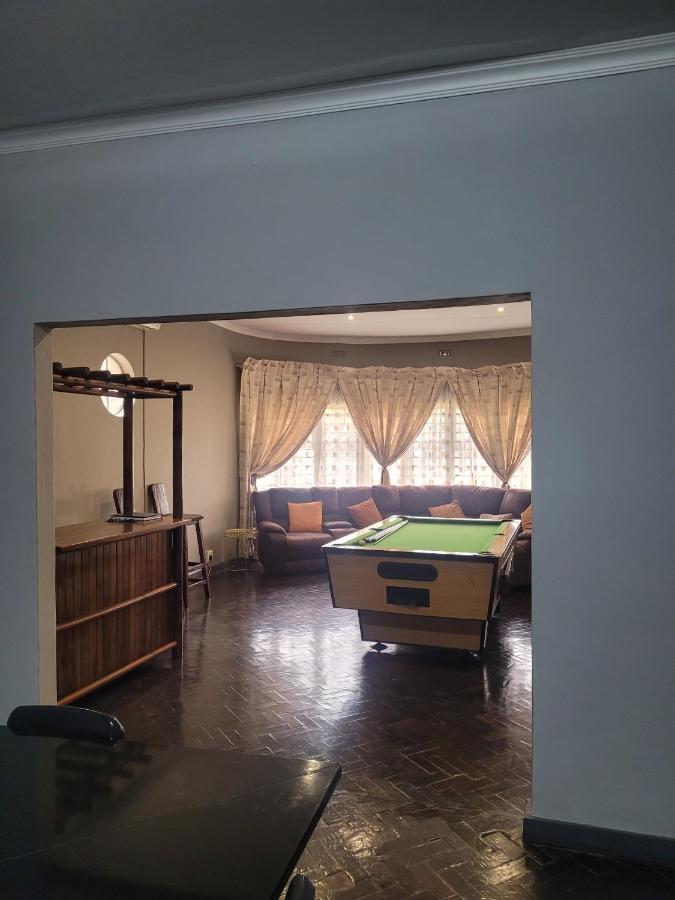 Palm Guesthouse Zeerust Luaran gambar